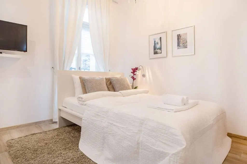 Old Town Apartments - T32 Krakow Poland